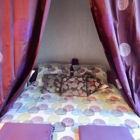 Manoir De La Grand'cour Bed & Breakfast 3*
